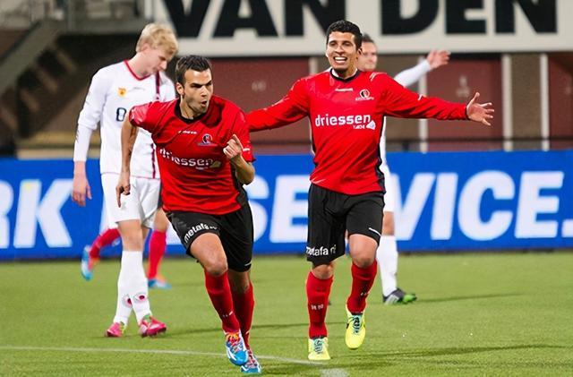 通过长期的 通过长期的